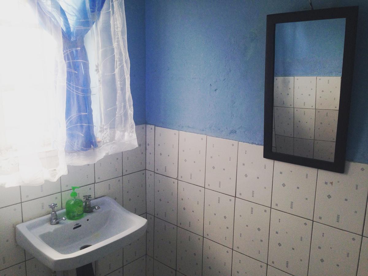 Kumunzi Backpackers Vandrerhjem Lusaka Eksteriør bilde